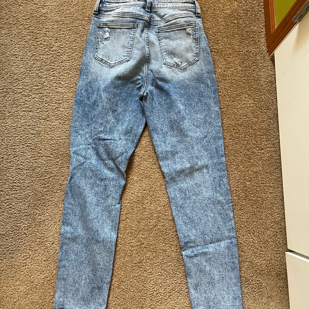 Willow & Root Size 28 The Mom Fit Jeans from buckle - Picture 3 of 4